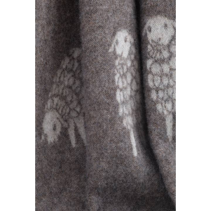 JJ Textile - Wholesale Throw Blanket - Sheep Mima Dark Brown Pure Wool Throw3