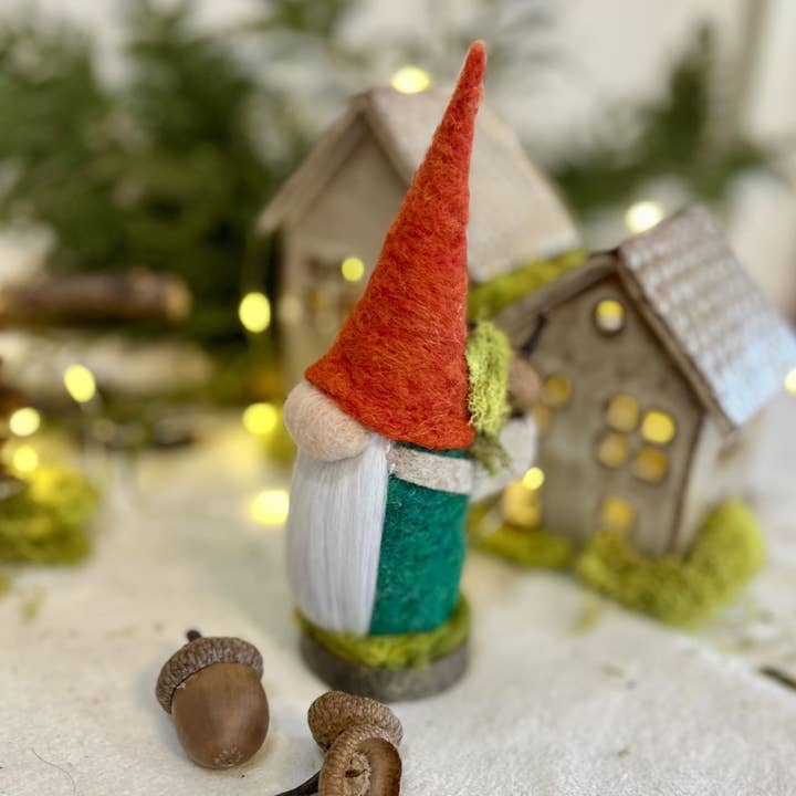 MJ and Me – wholesale Juldekoration – Bashkim, Samlaren Gnome3