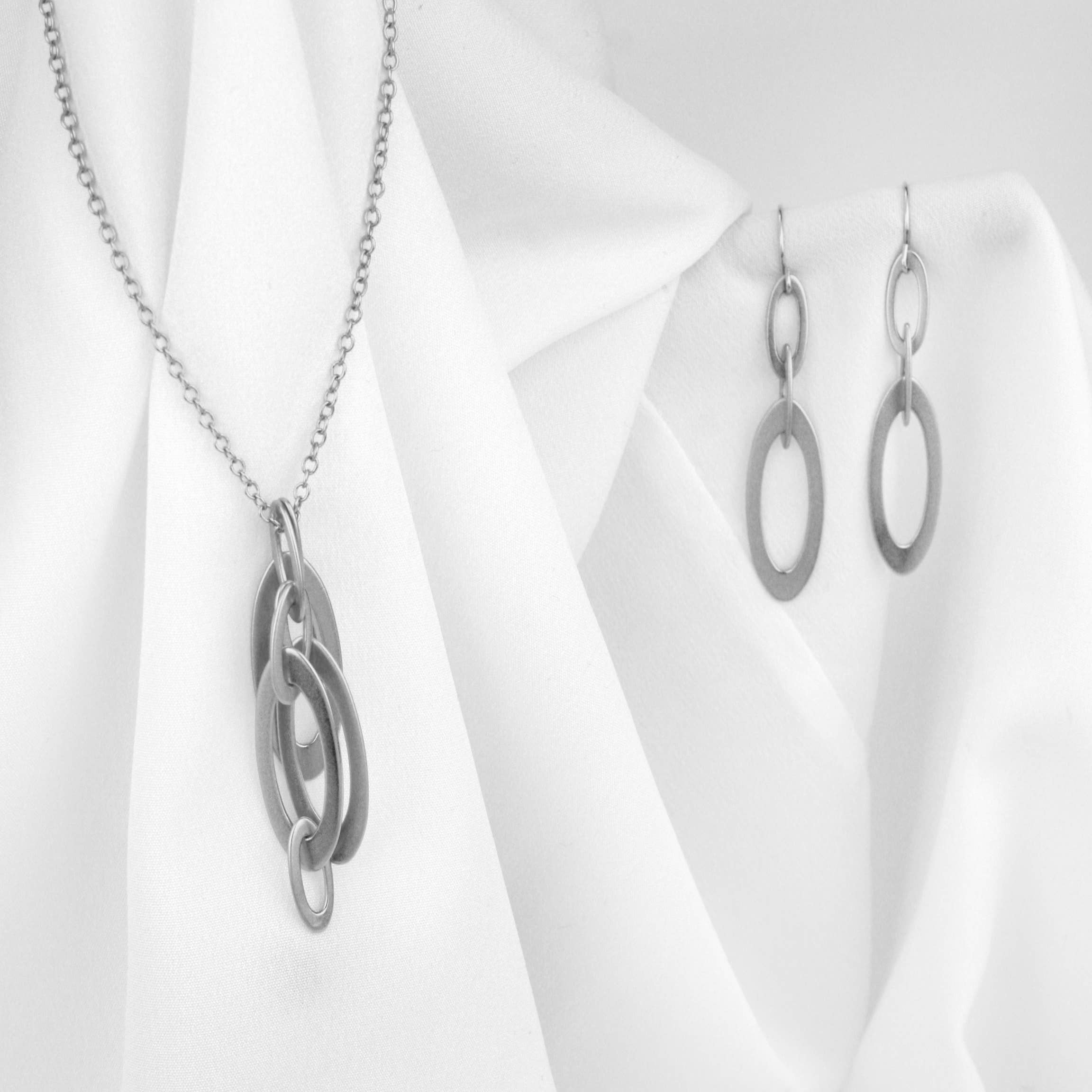 Industrial Jewellery Ltd – wholesale Dangle earrings – Ava Earrings Silver8