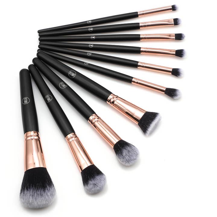 Lurella Cosmetics - Wholesale Make-up brush set - Rosè All Day Brush Set1