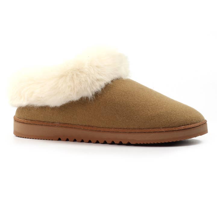 Lunar Shoes – wholesale Slippers – Women's – Cranbrook Tan Boxed Slipper2