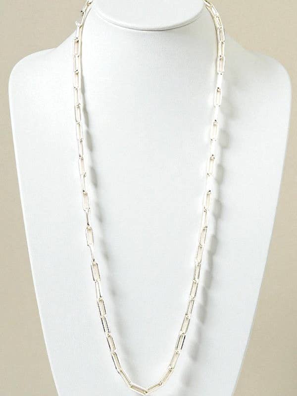 ENSEMBLE DE COLLIERS À CHAÎNE ALLONGÉE pour la vente par Andrea Bijoux