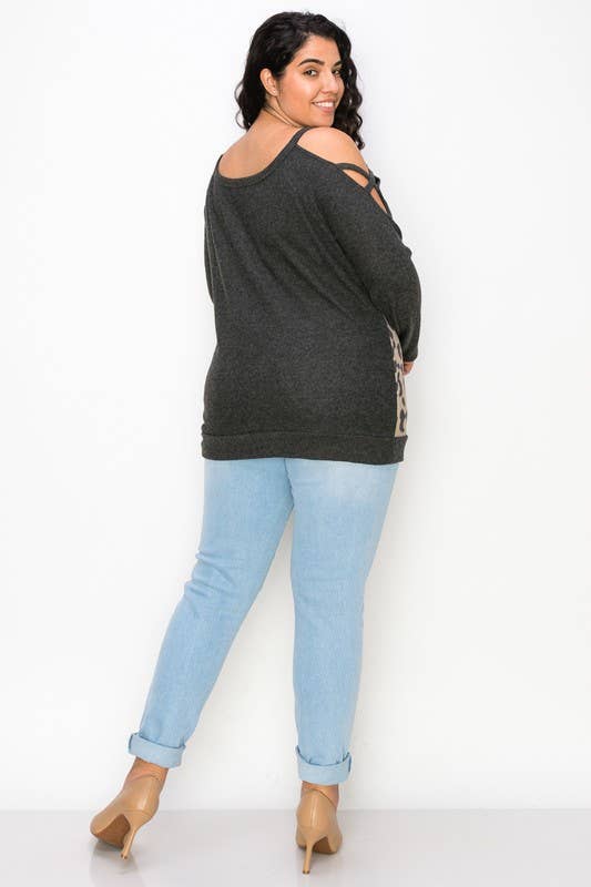 A.gain – Großhandel Strickoberteil – Damen – 10766LP561 - COLD-SHOULDER-TOP MIT TIERMUSTER IN ÜBERGRÖSSE7