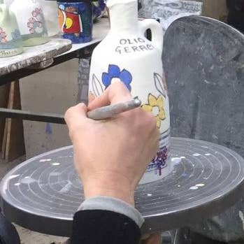 Olio Geraci - Wholesale Olive Oil - Monocultivar Extra Virgin Olive Oil in barrel. Ceramics