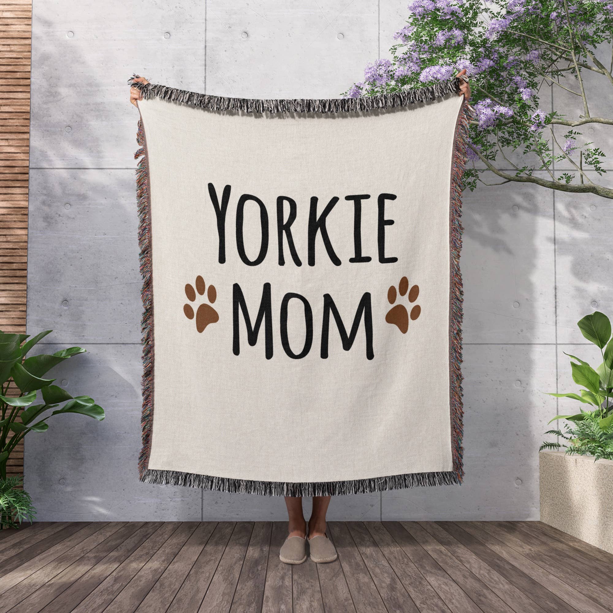 3dRose – wholesale Prydnadsfilt – 3dRose, Yorkie Hundmamma - Yorkshireterrier - Hundras - hundälskare bruna tassavtryck - mamma djurägare, Filt2