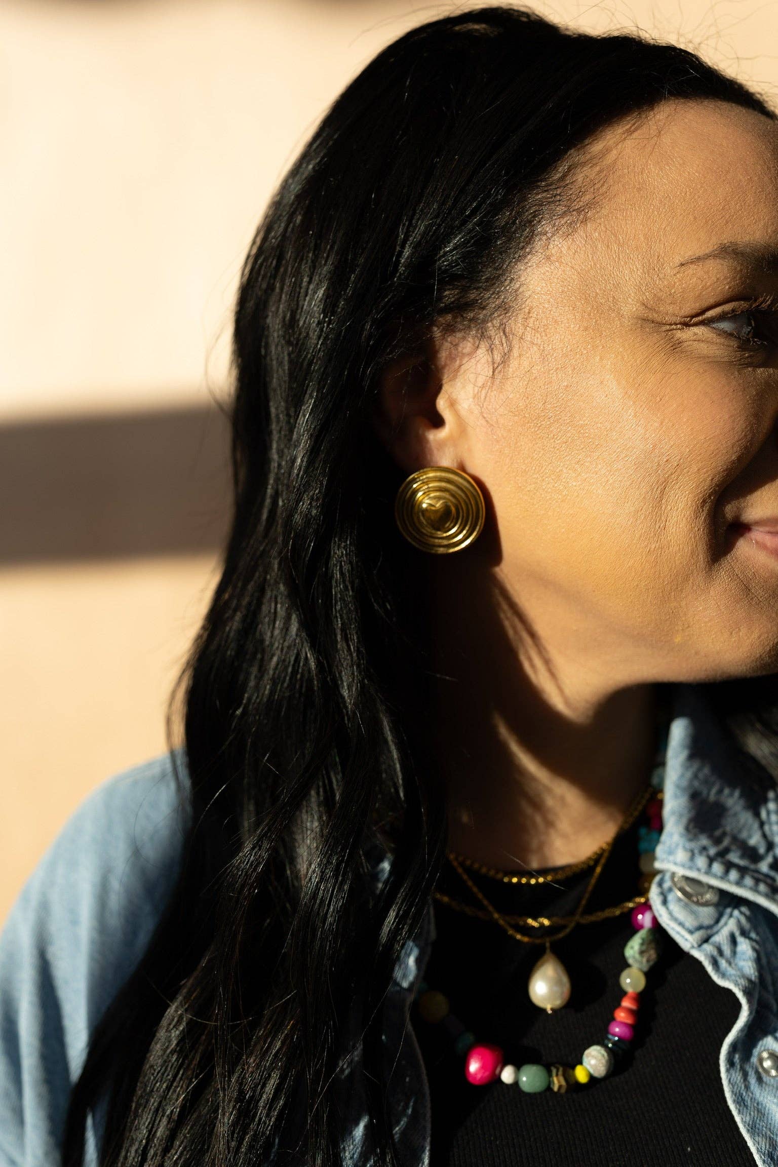 BELJOY – Engroshandel Ørestikkere – Elowen Hjerte Knap Statement Guld Øreringe2