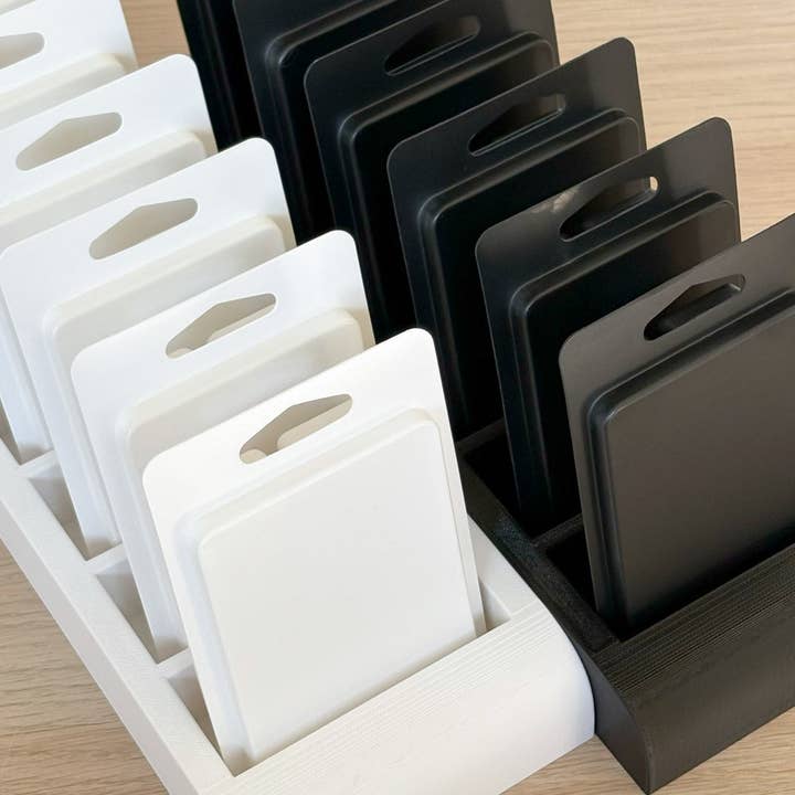 Mixie Market - Wholesale Retailer Display Stand/Case - Black Clamshell Display Stand
