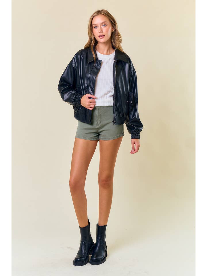 Doe and Rae – Engroshandel Bomberjakke - Dame – OVERDIMENSIONERET BOMBERJAKKE I VEGANSK LÆDER - 10622J10