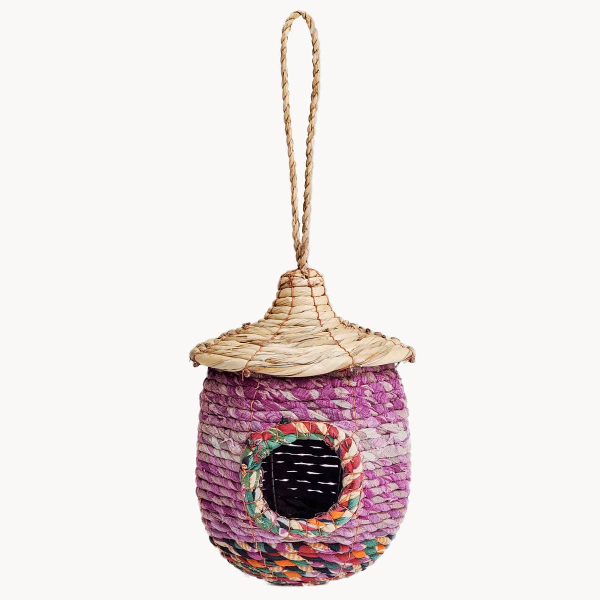 KORISSA – Engroshandel Fuglehus – Håndvævet fuglerede i søgræs og sari - fuglehus med agernform1