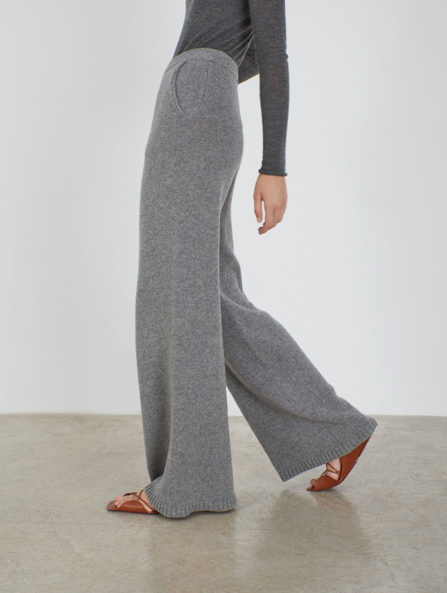 Leap Concept - Wholesale Pants - Women's - LUCA cashmere knitted wide pants2