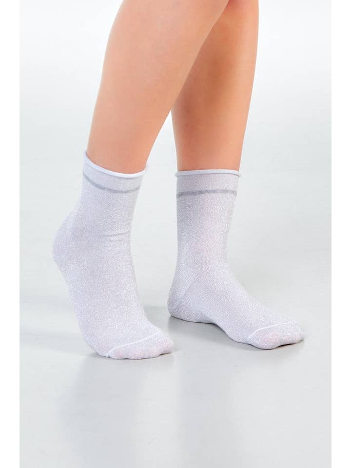 CHLOE 1.0 - white for wholesale on Faire2