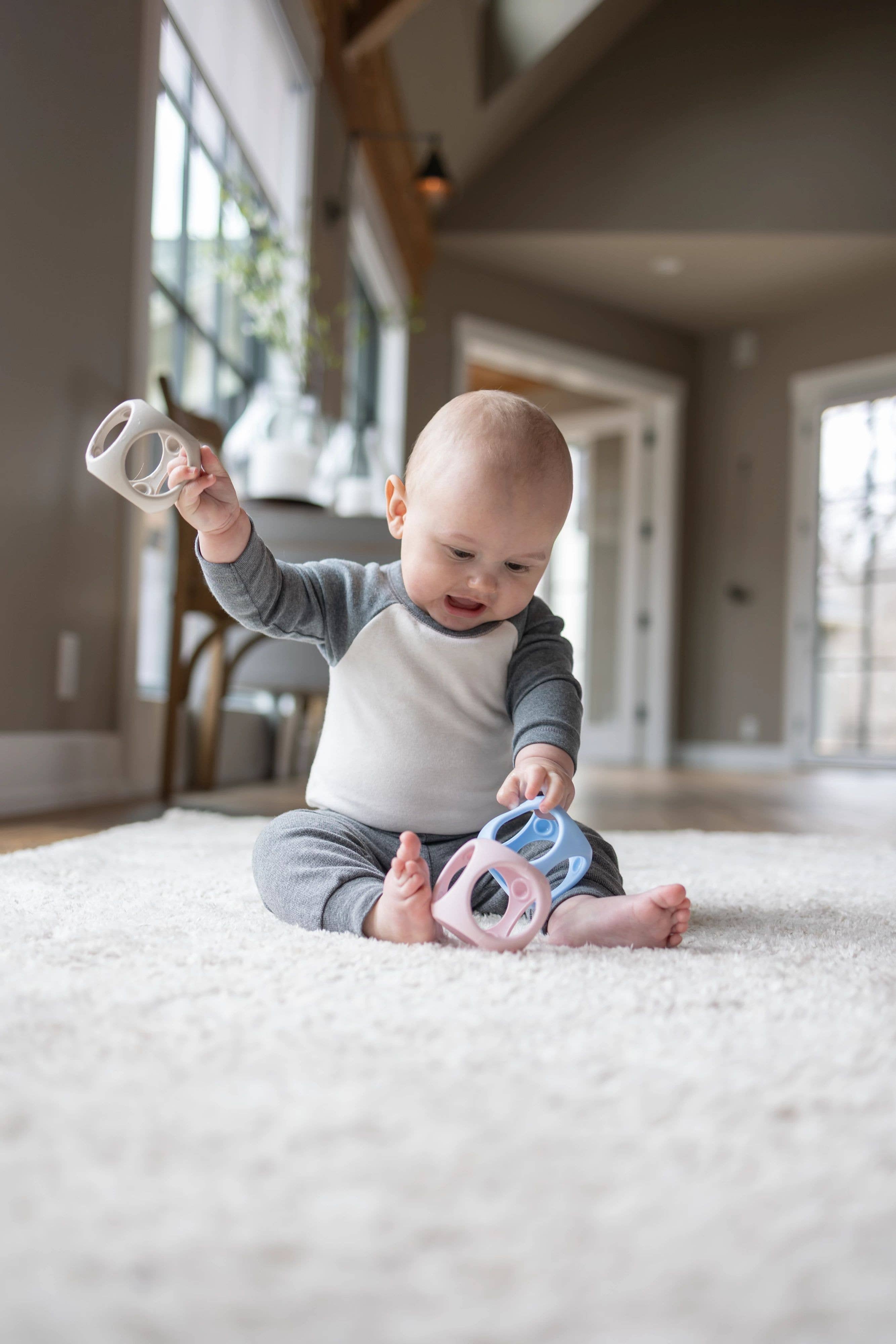 Fat Brain Toy Co. - Vente Balle d'éveil sensoriel – bébé - Jouet sensoriel Oibo par MOLUK - Pastels4