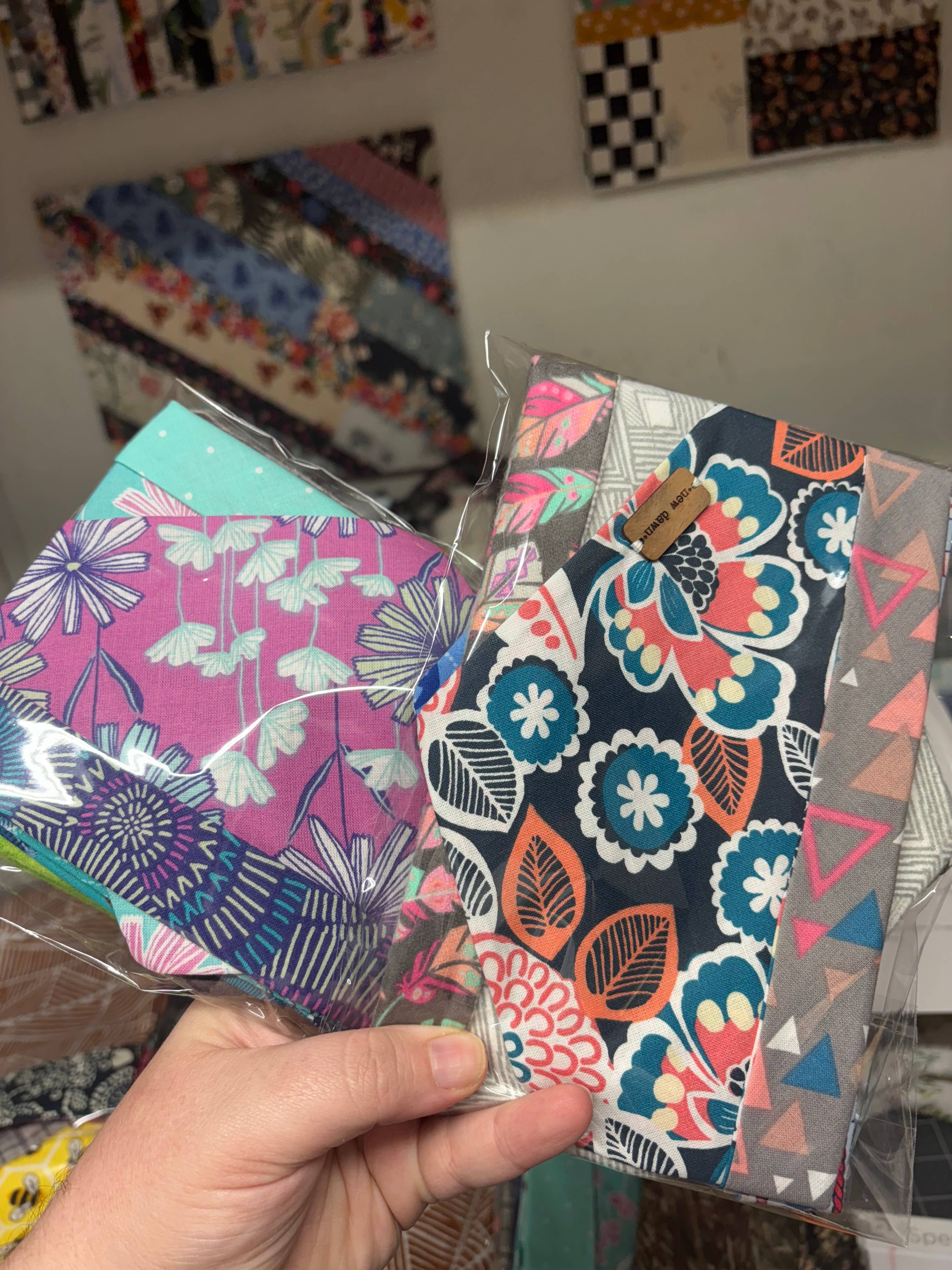 Mann Made - Wholesale Pet Bandana - Dog - Pet Bandana & Bowtie Assortment Box4