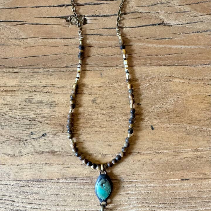 Funky Trunk Vintage Designs - Wholesale Pendant/Charm Necklace - Paloma Necklace