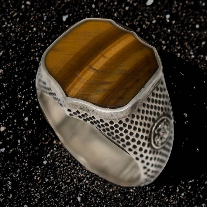 Löwen-Siegelring aus Tigerauge für den Großhandel von NicolasAmbrosio