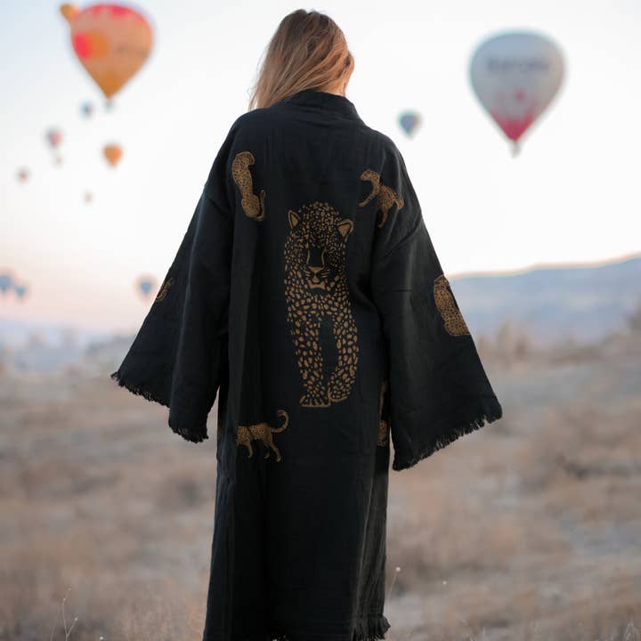 Tiger Black Kimono Robe for wholesale by Moa
