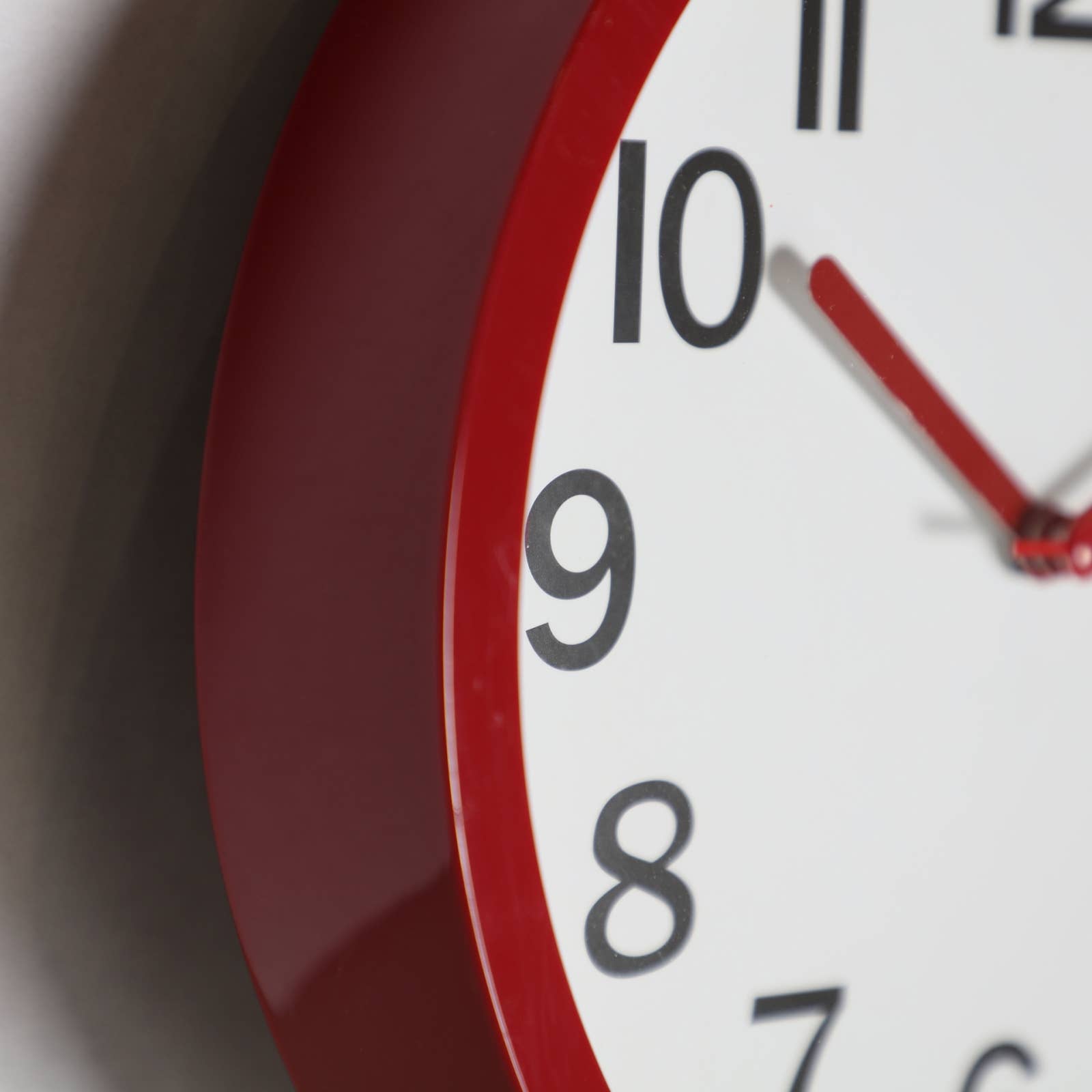 B&B - Wholesale Wall Clock - Assorted Multicolor Plastic Clock 23X4X23cm2