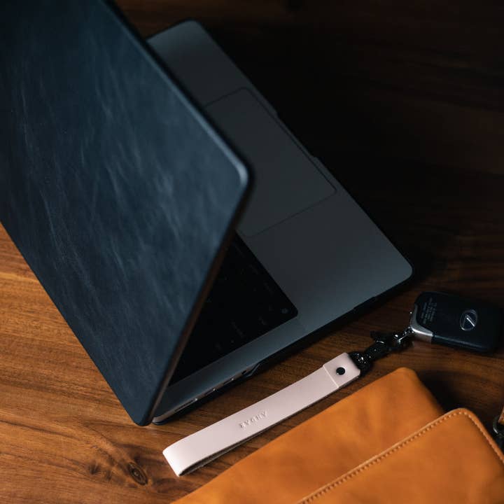 Andar - Wholesale Laptop/Tablet Case - Unisex - The Helm Full Grain Leather MacBook Case35