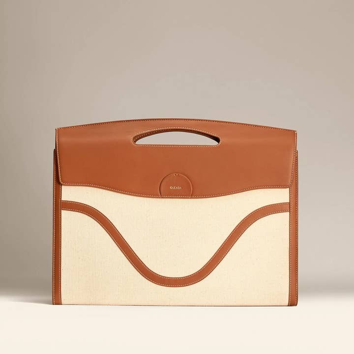 OLEADA - Wholesale Laptop/Tablet Case - Women's - Captain Laptop Sleeve: With Built In Stand & Removable Pouch2