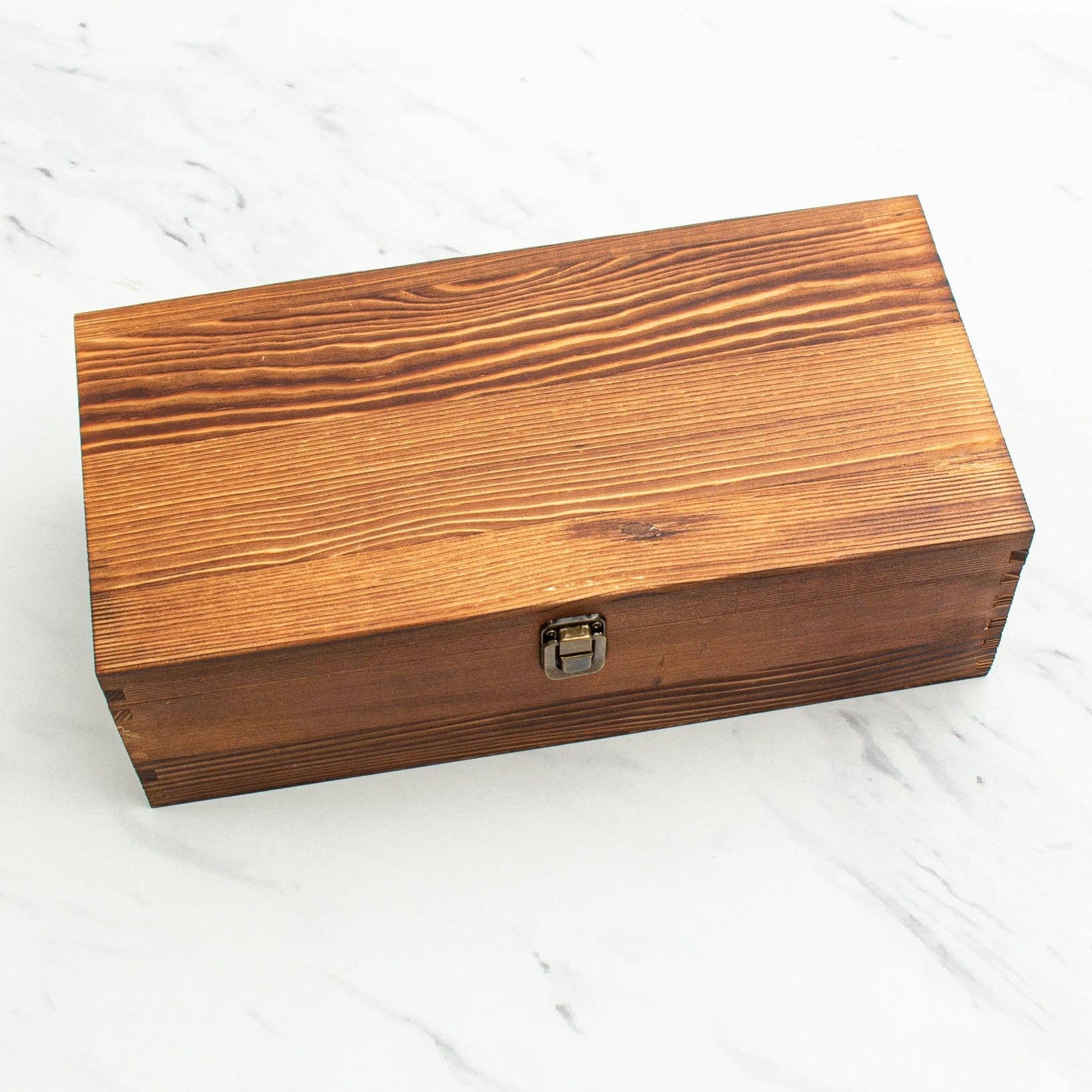 MB Brands Inc – Engroshandel Karaffel – Hovedstadens karaffel med rustik trækasse - Tilføj dit logo8