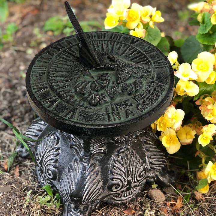 Rome Garden - Wholesale Outdoor Ornament/Decor - Rome Cast Iron Hummingbird Sundial, 7 1/4" dia, #2532