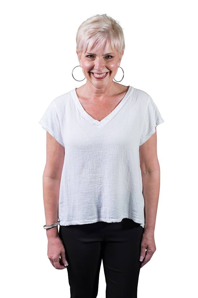 TINA Stephens Italy/Tees By Tina - Wholesale Blouse - Women's - Nola Cotton/Linen V-Neck Top (BSS207)49