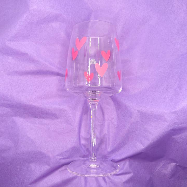 Wine glass with print "Pink Hearts" for wholesale by cool people club