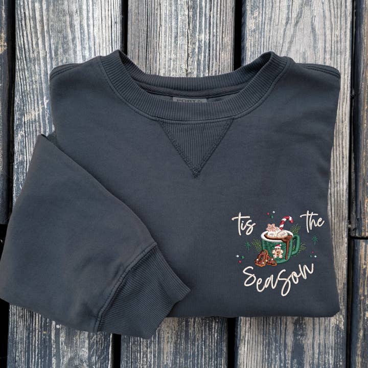 Säsongen - Broderad - Charcosl Färgad Crewneck för wholesale av Cinci Made Embroidery