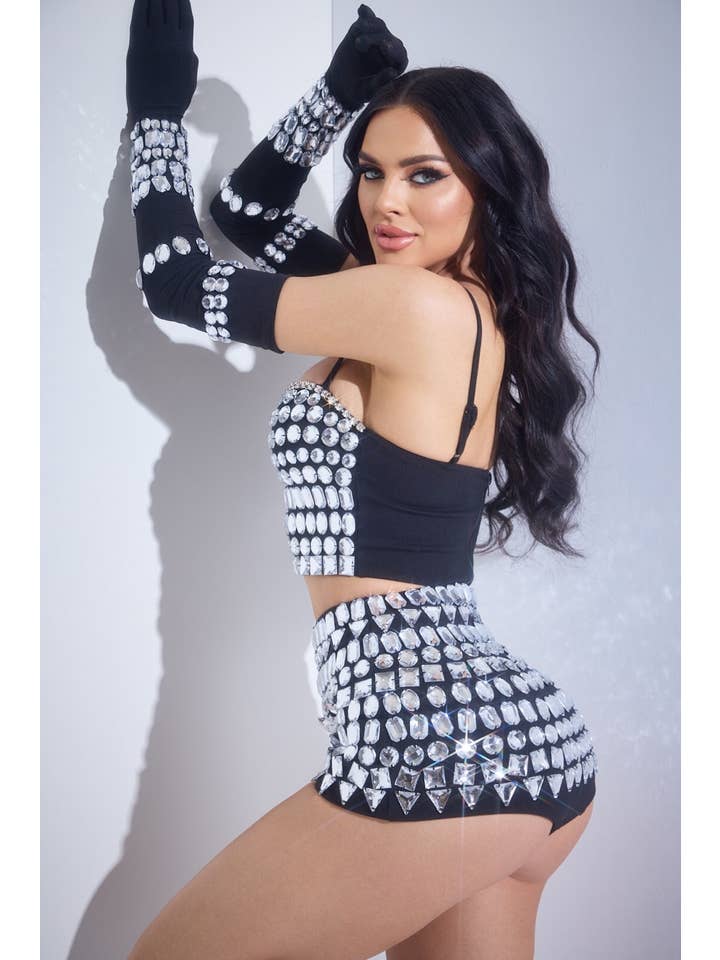 WFFS - Wholesale Top & Short Set (NOT Loungewear) - Women's - Set Crop Top Geometric appliques and Rhinestones1