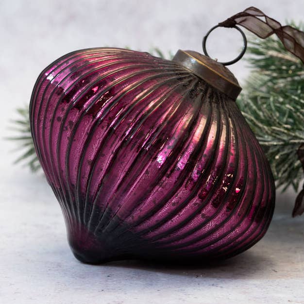 Bollywood Christmas - Wholesale Christmas Decoration - 4" Mulberry Ribbed Lantern Glass Christmas Decoration0