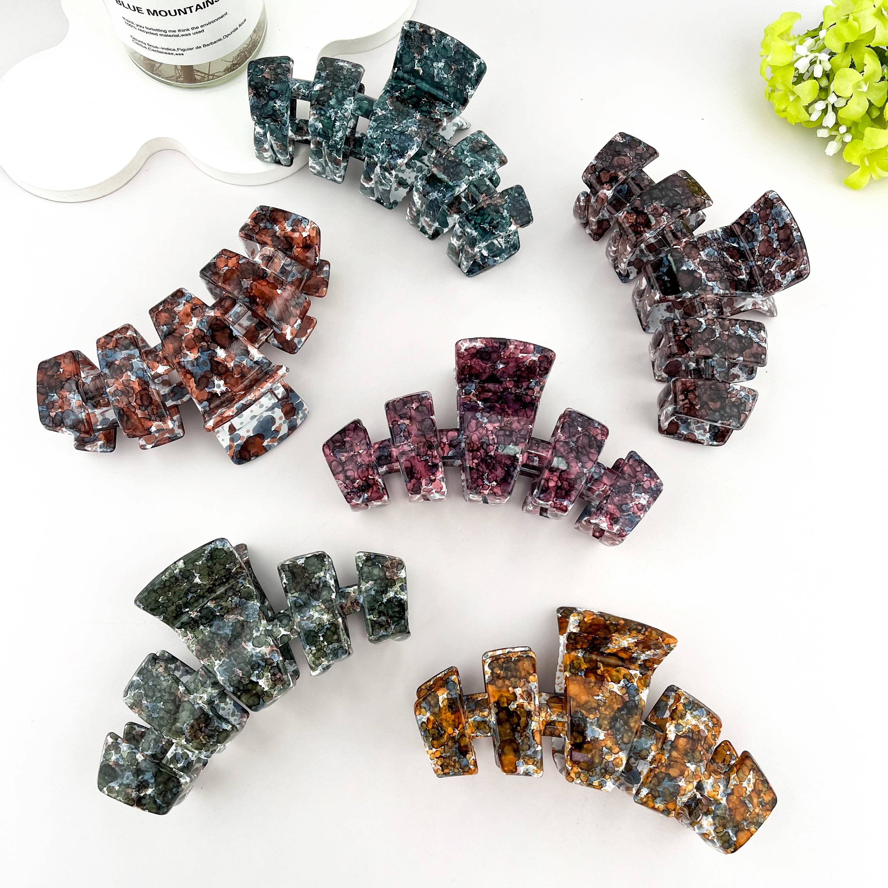 mildstyles - Wholesale Hair Clip - Women's - Vintage Large Hollow Geometric Acetate Hair Claw Clip7
