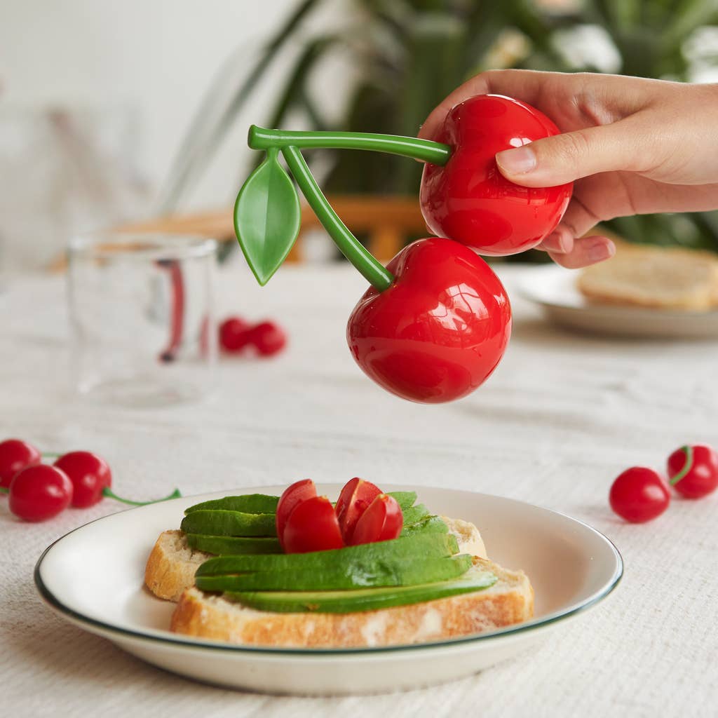 Balvi - Wholesale Salt & Pepper Shaker Set - Salt & pepper set, Cherry, red, plastic1