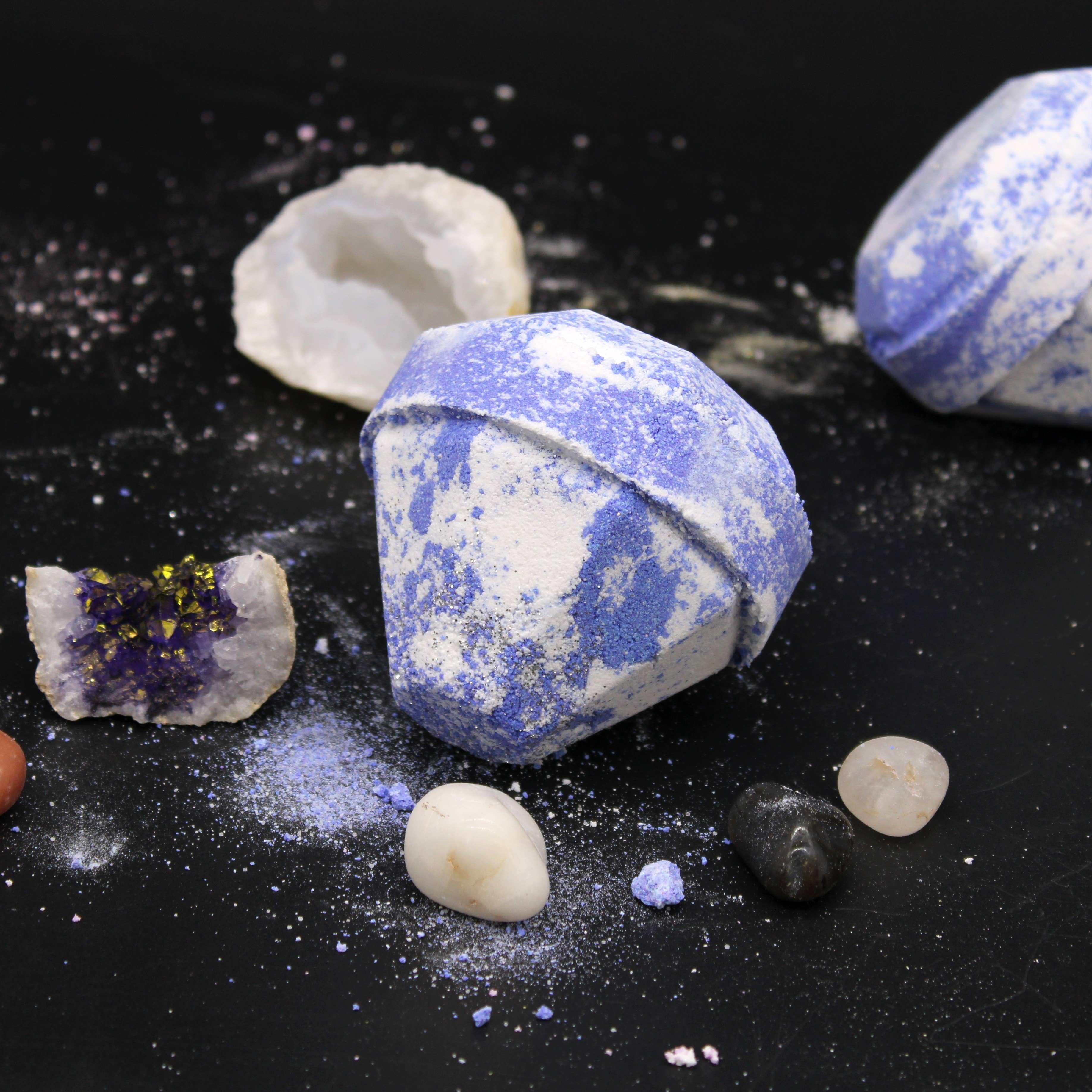 Ancient Wisdom – wholesale Bath bomb/fizz – Gemstone Bath Bomb - White & Blue2