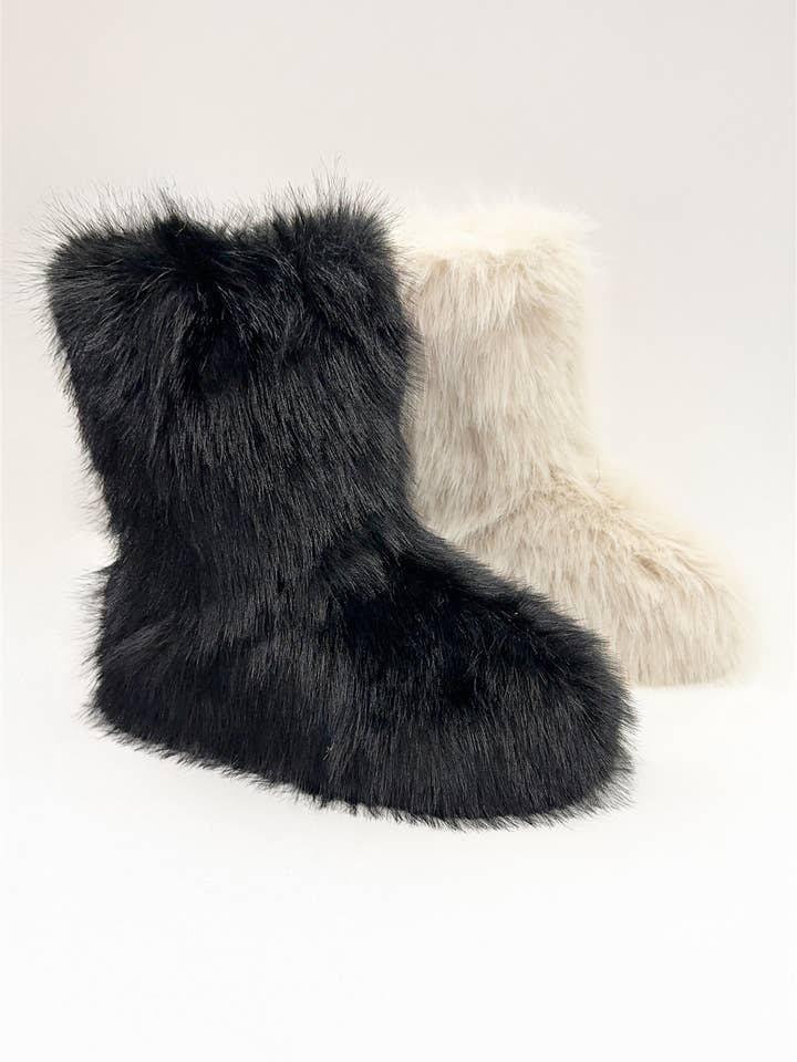 CORDOVA-1 STIVALI INVERNALI ACCOGLIENTI YETI PELLICCIOSI per la vendita all'ingrosso da parte di CCOCCI