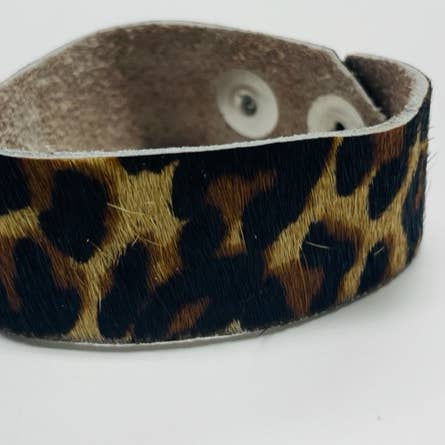 Poignet en cuir de vachette pour la vente par Tania Alejandra - Texas Luxury Goods