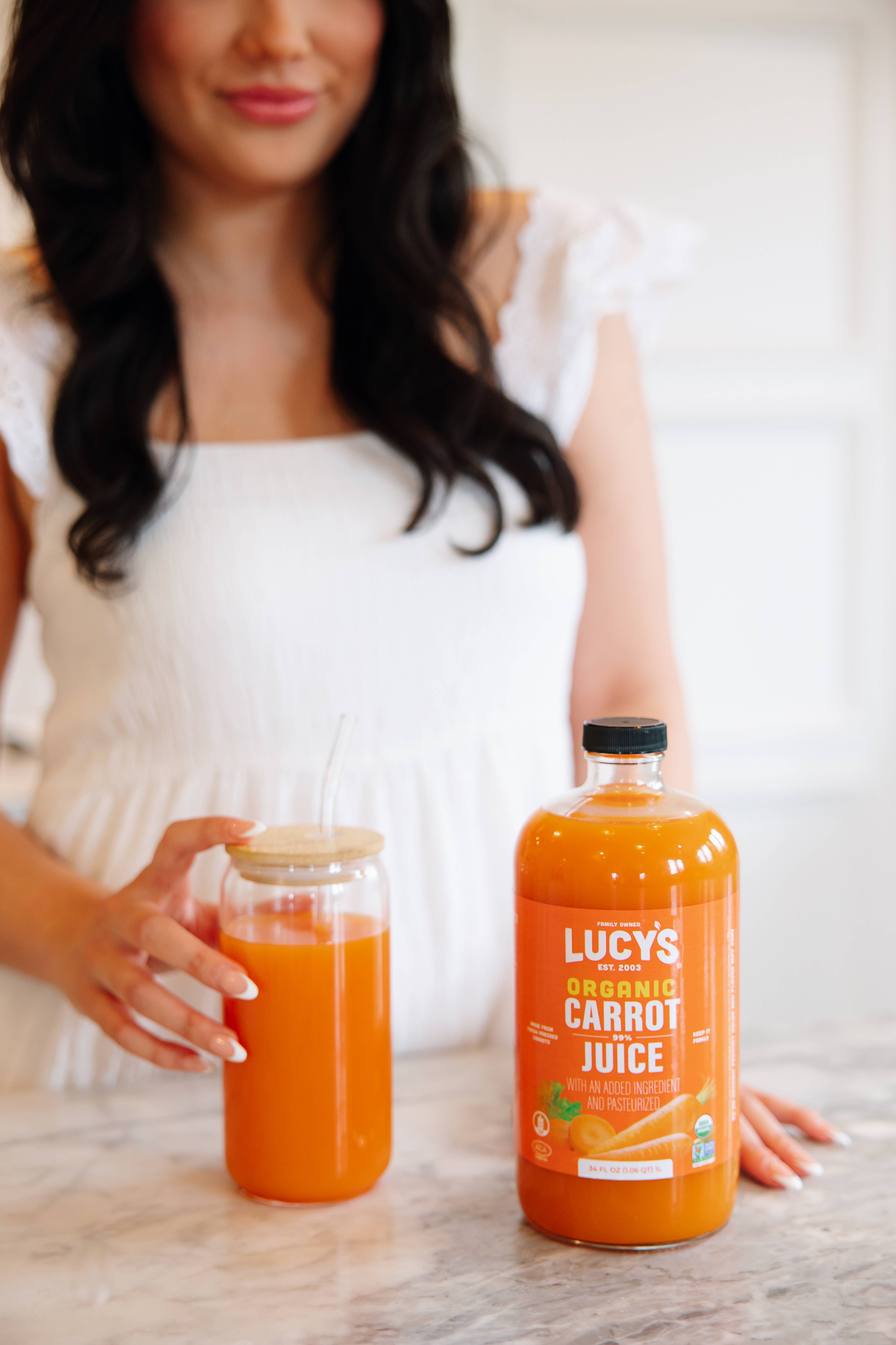 Lucy's - Vente Jus bien-être/fortifiants - Lucy's Family Owned - Jus de carotte biologique 34 oz.2