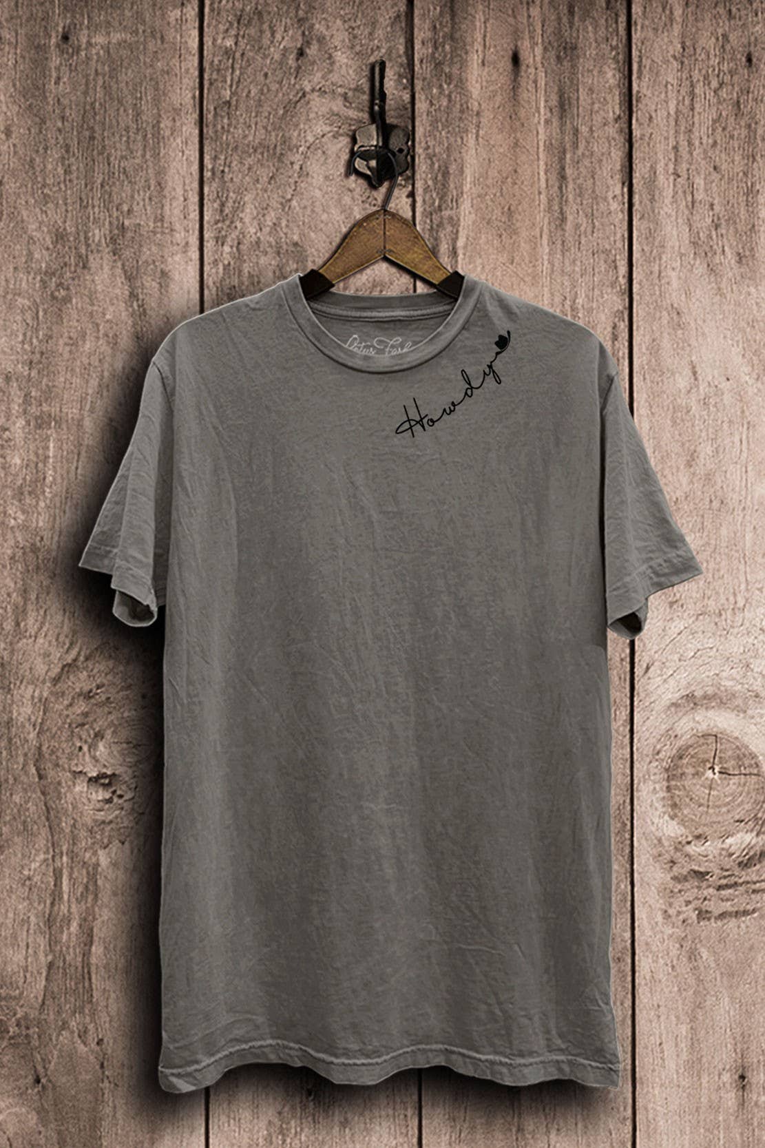 Lotus Fashion Collection – wholesale Screen printed t-shirt – Women′s – Howdy Cowboy Hat Graphic Top8