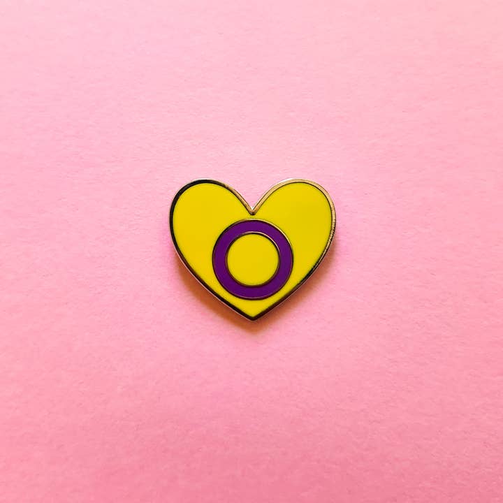Broche cœur intersexe pour la vente par Little Rainbow Paper Co