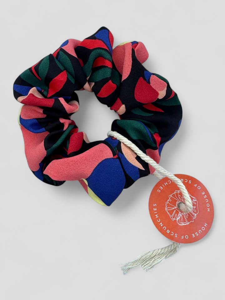 Chouchou - Fleurs d'hiver - Recyclé pour la vente par House of Scrunchies