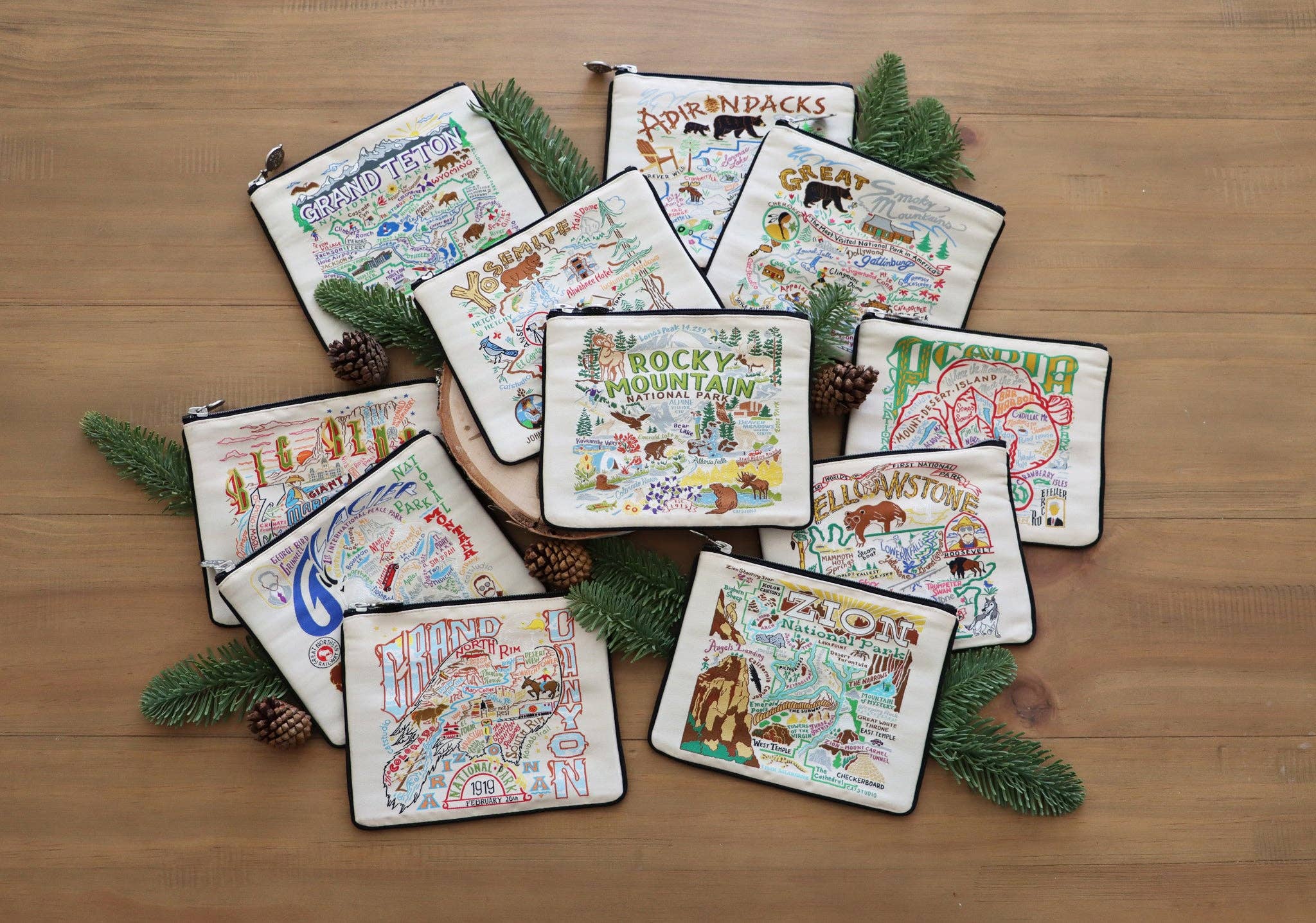 catstudio - Wholesale Pouch - Unisex - Great Smoky Mountains Zip Pouch - Natural5