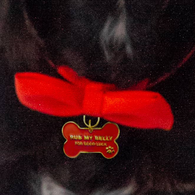 Nœud papillon en forme de chien pour la vente par Portico Designs