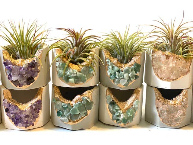 Plant One On Me Designs - Wholesale Plant Pot - MIXED - Natural and White Crystal Geode Planter w Air Plant2