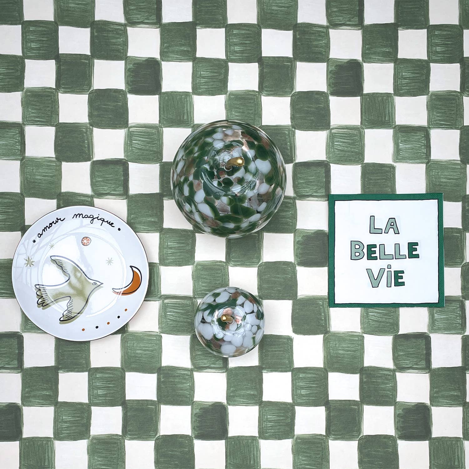 Opjet Paris - Wholesale Accent/Desk Lamp - Green speckled apple LED decoration, battery-operated, D11 H11.5cm1