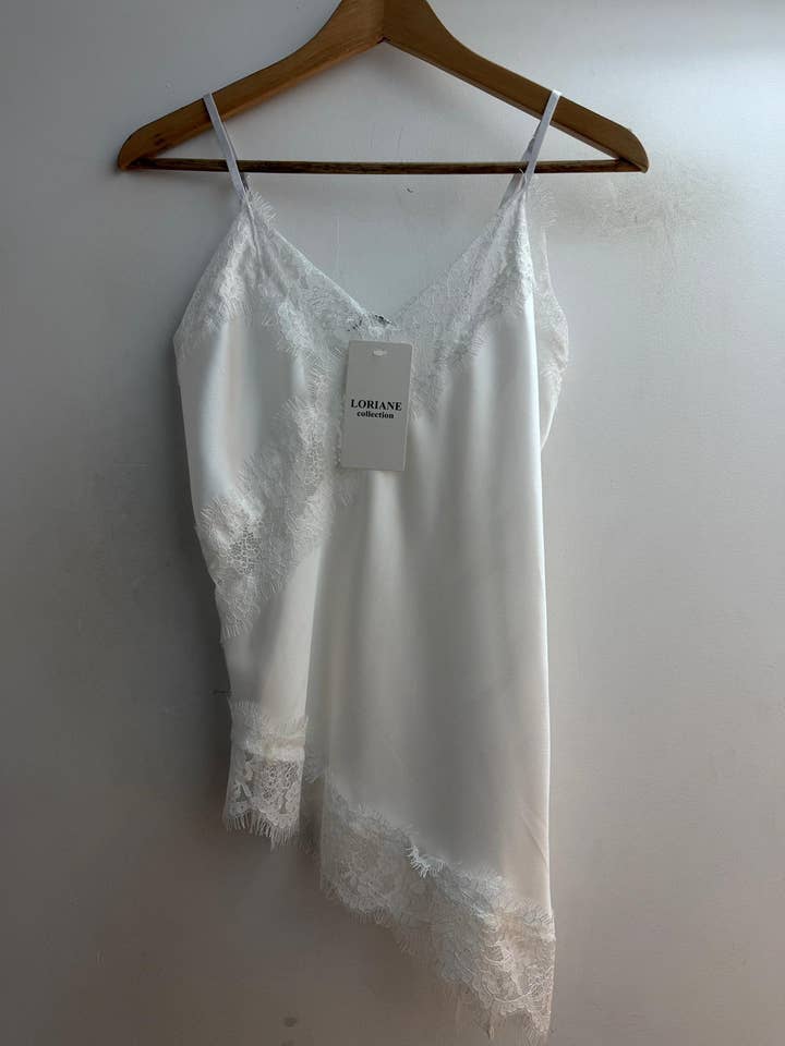 LORIANE - Vente Haut d'intérieur – femme - 11220 Haut à bretelle asymétrique en satin 7