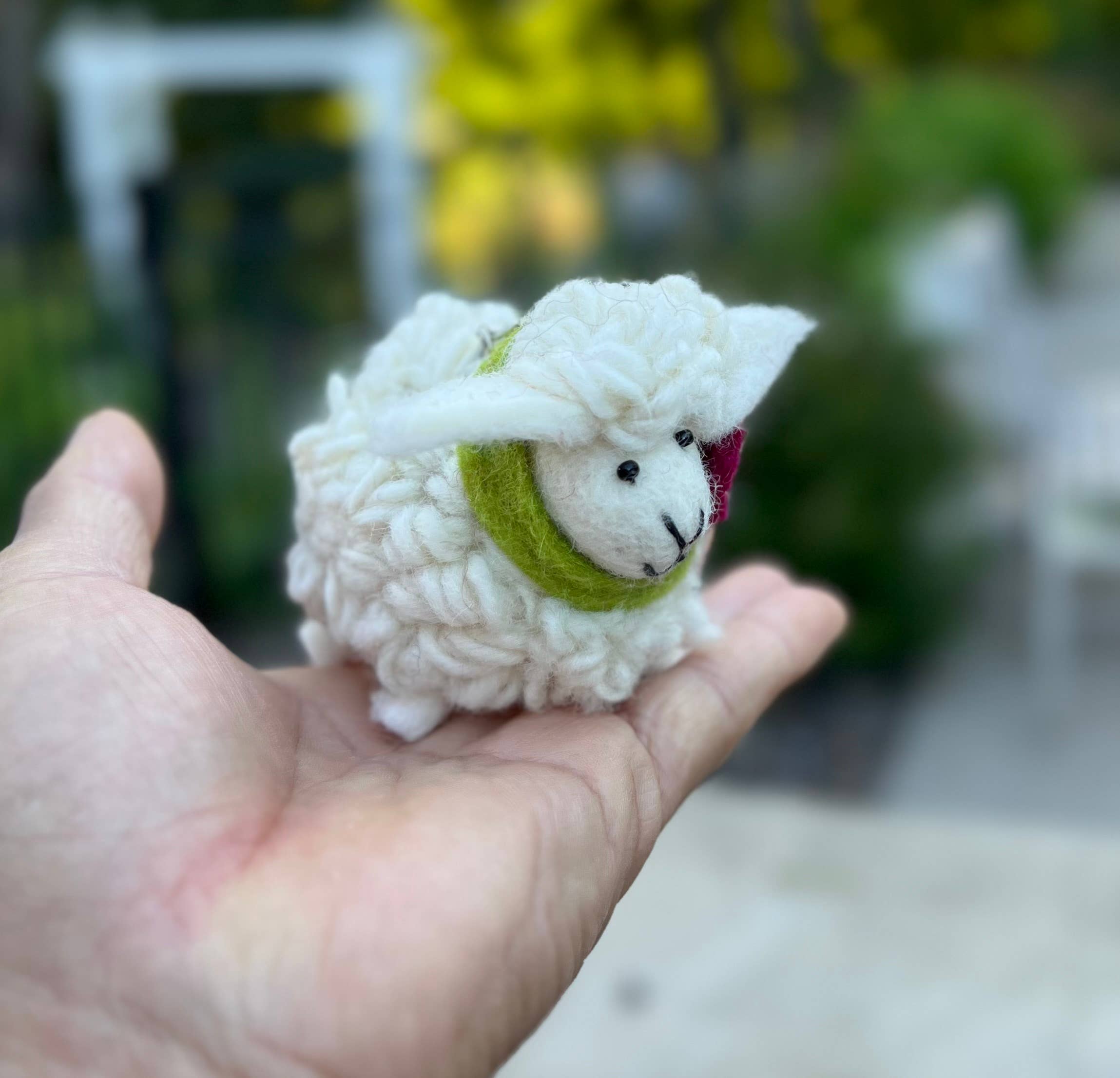 Lungta Imports – wholesale Keychain – Unisex – Sheep Keychain, Lamb Keychain, Purse Bag Ornament1