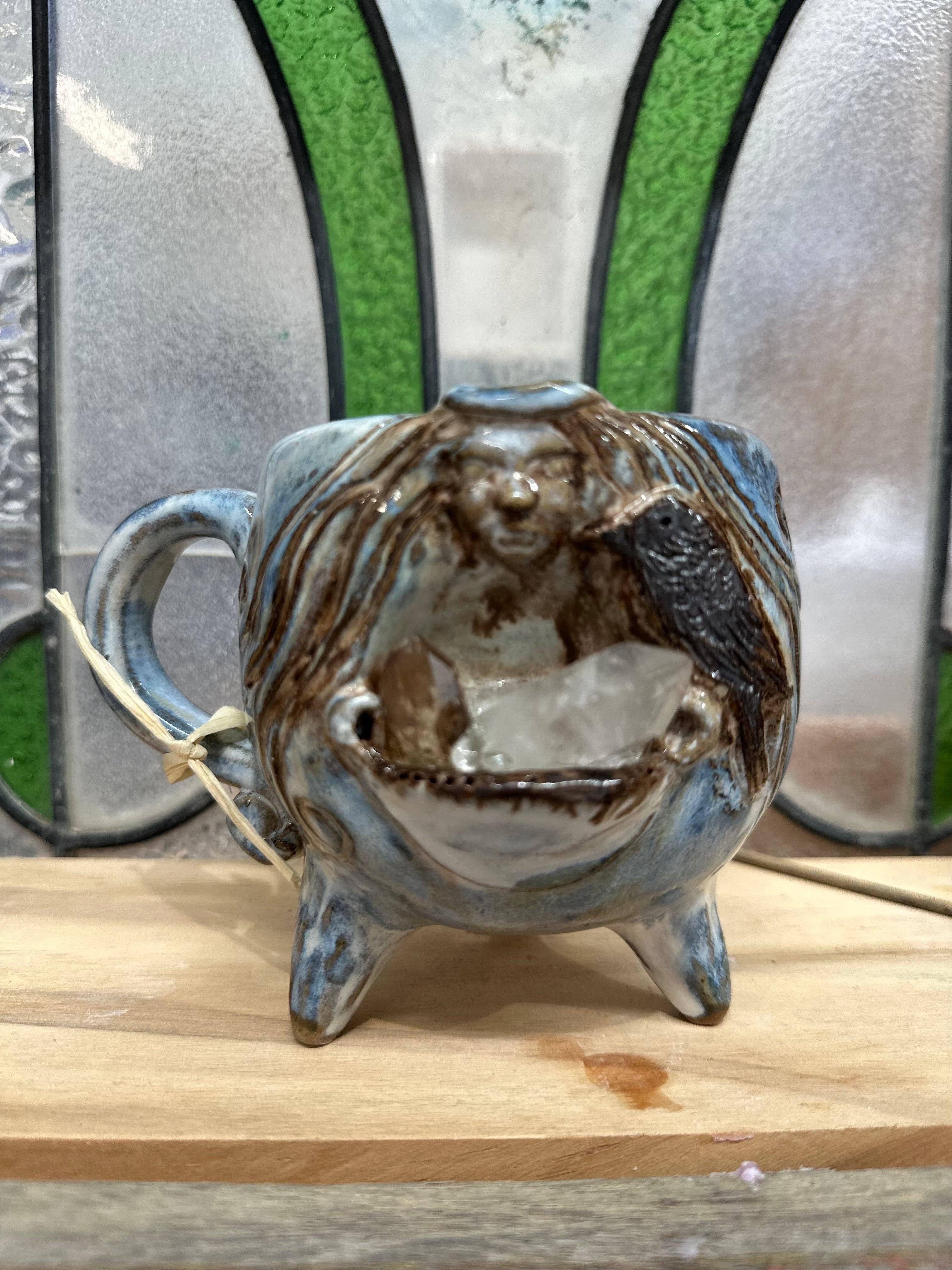 Carys Martin Ceramics - Wholesale Decorative Tabletop Object - Cauldron Crystal Cup – Raven Goddess with Quartz Point
