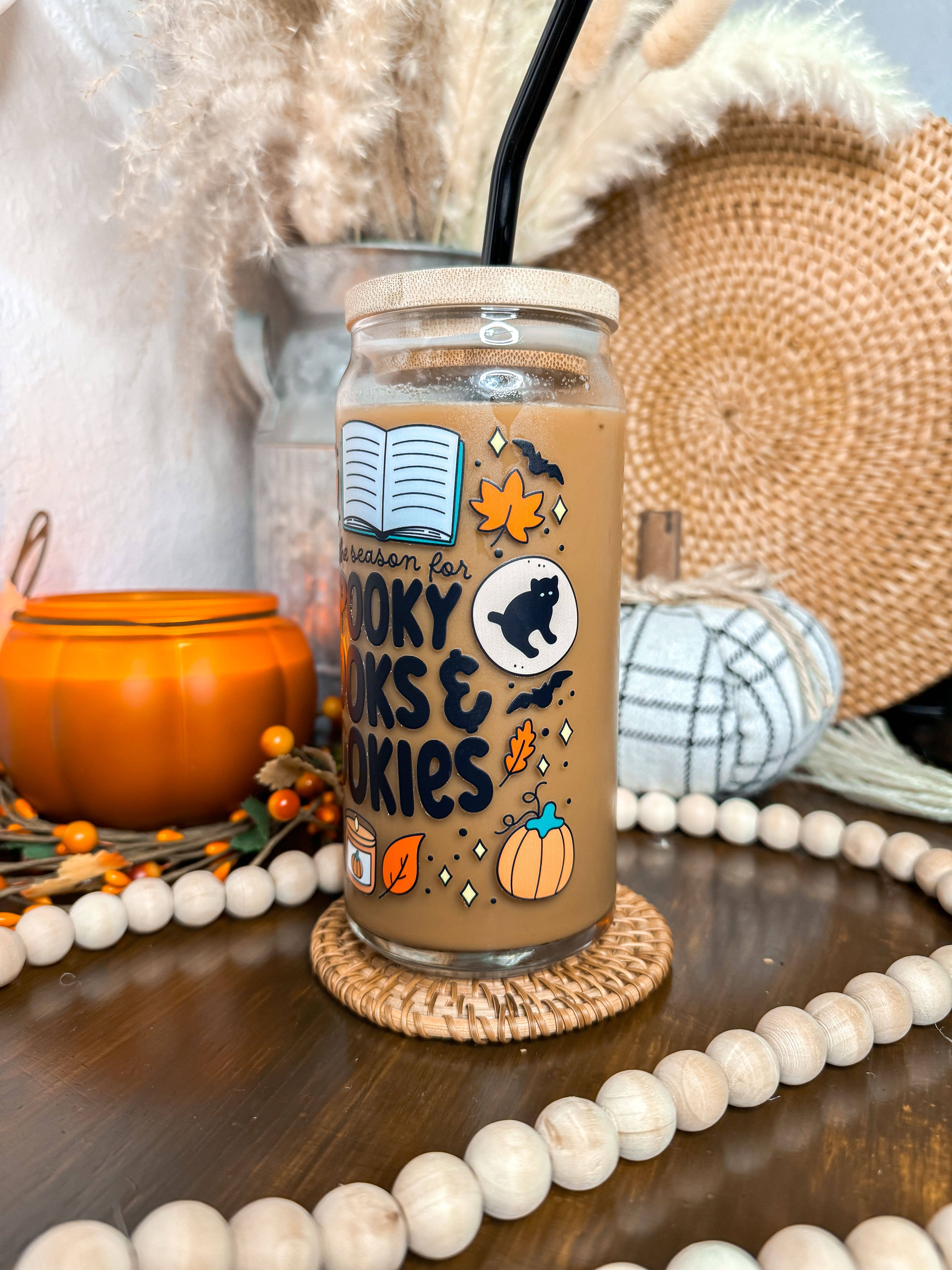 Curly Tailed Designs - Wholesale Drinking Glass/Cup - Spooky Books & Cookies 16oz & 20oz Halloween Glass Cup9