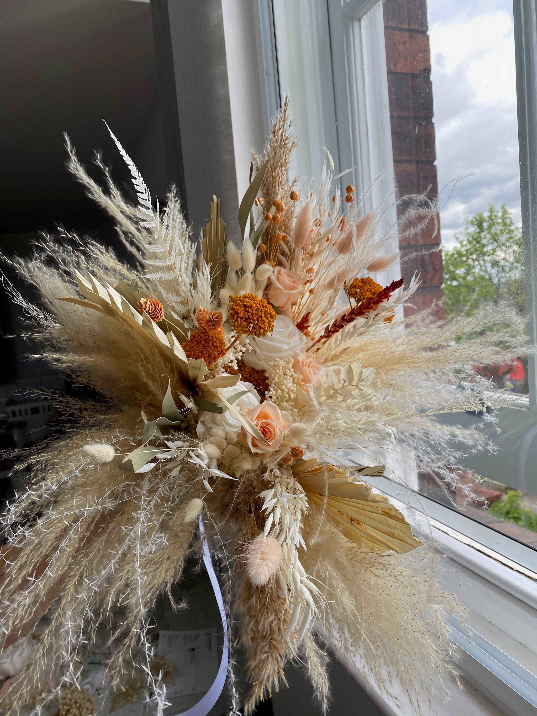 Hidden Botanics - Wholesale Dried/Pressed Flowers - Dried Flowers Bridal Bouquet - Burnt Orange & Cream No. 88