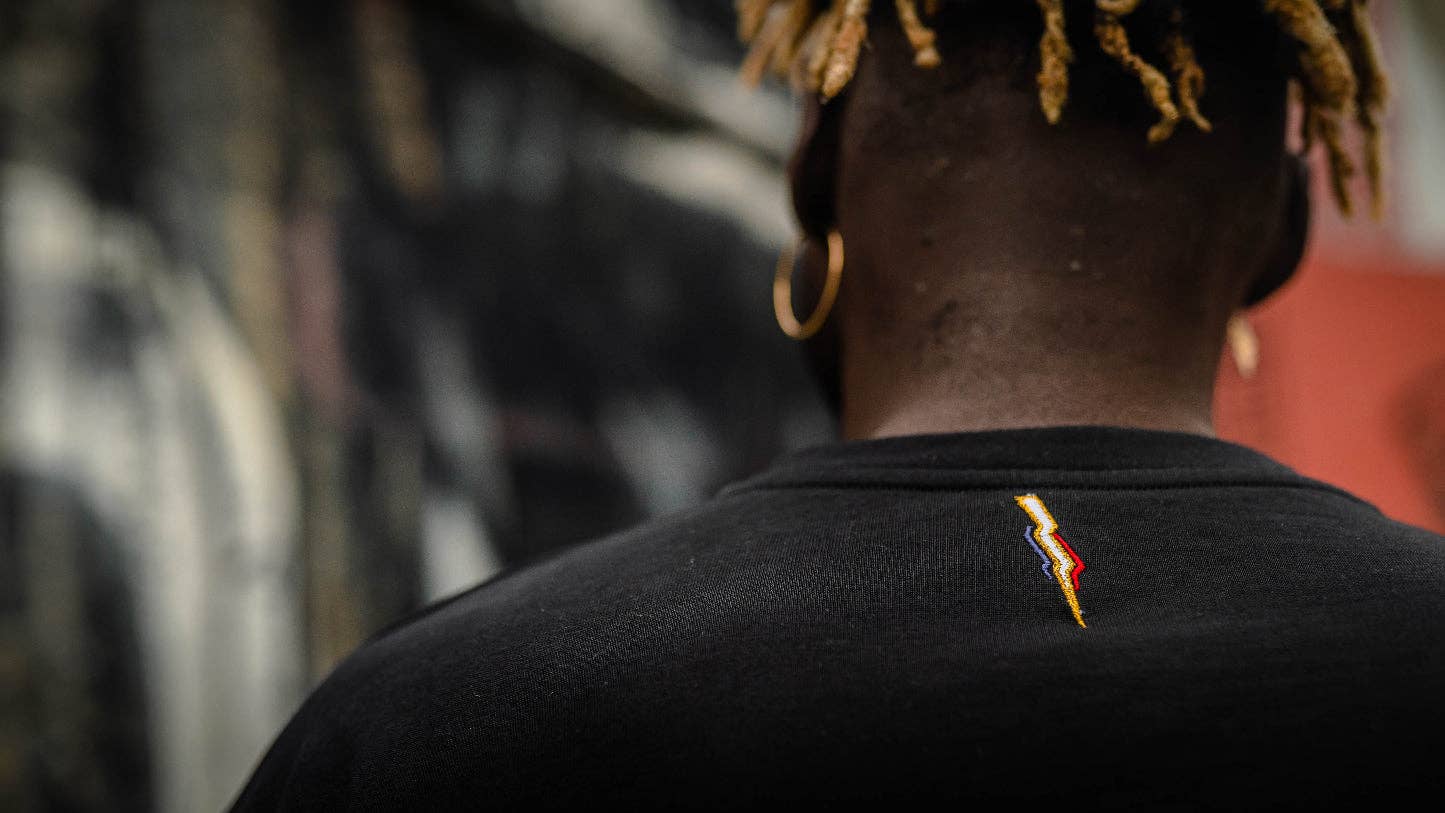 SVART Tyger essential svart t-shirt för wholesale på Faire5