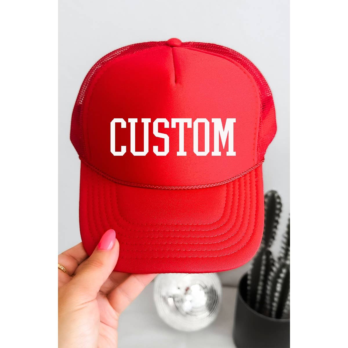 Illustrated Society - Vendita all'ingrosso Cappellino da camionista - Donna - BERRETTO TRUCKER DAL DESIGN PERSONALIZZATO1